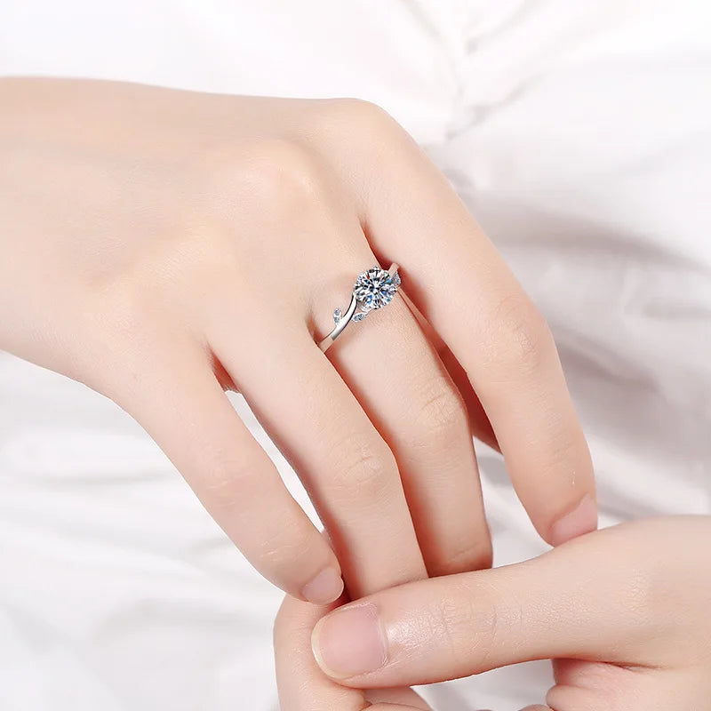 Leaf Detail Solitaire Ring
