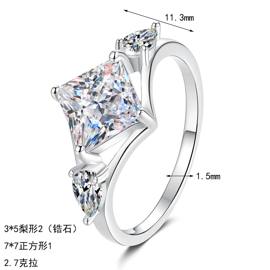 Kite-Set Three-Stone Ring