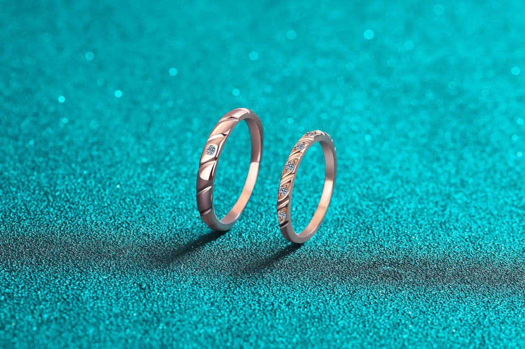 Diagonal Groove Accent Ring