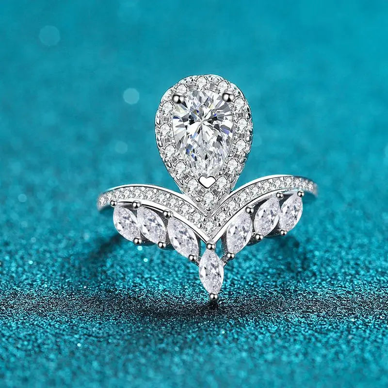 Pear Halo Leaf Ring