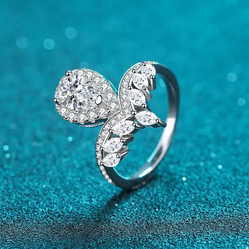 Pear Halo Leaf Ring